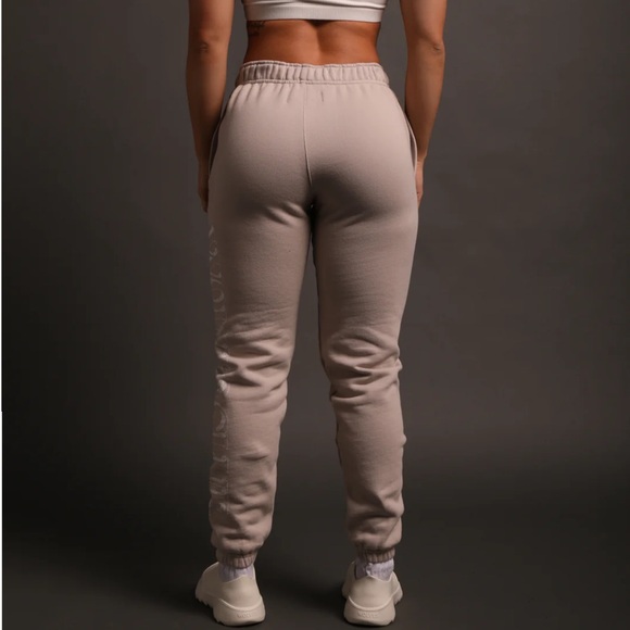Darc Sport Cream sweats - Picture 5 of 5